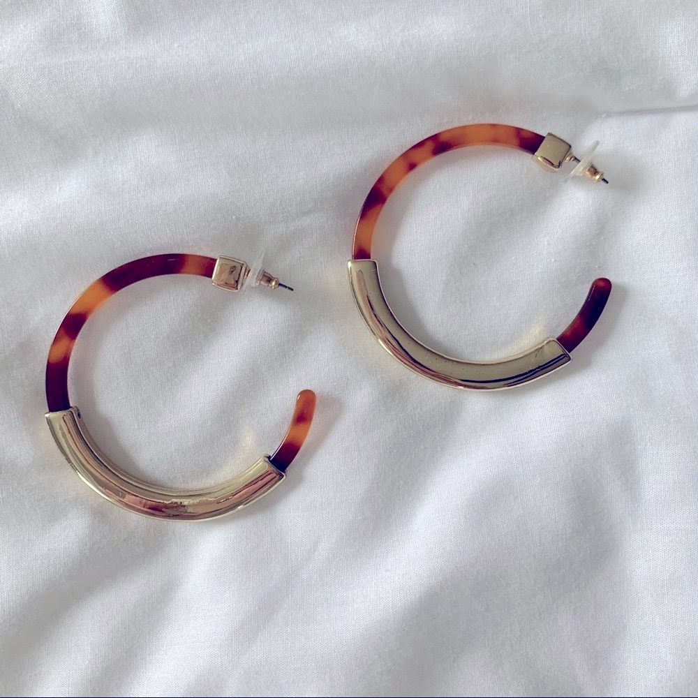 🚨SOLD🚨BaubleBar Tassiana hoop earring - Picture 1 of 3